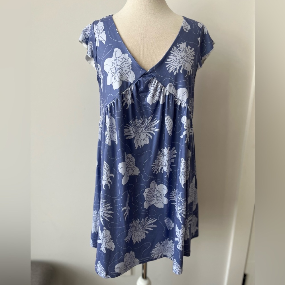 Blue floral flutter sleeve empire waist dress - size M